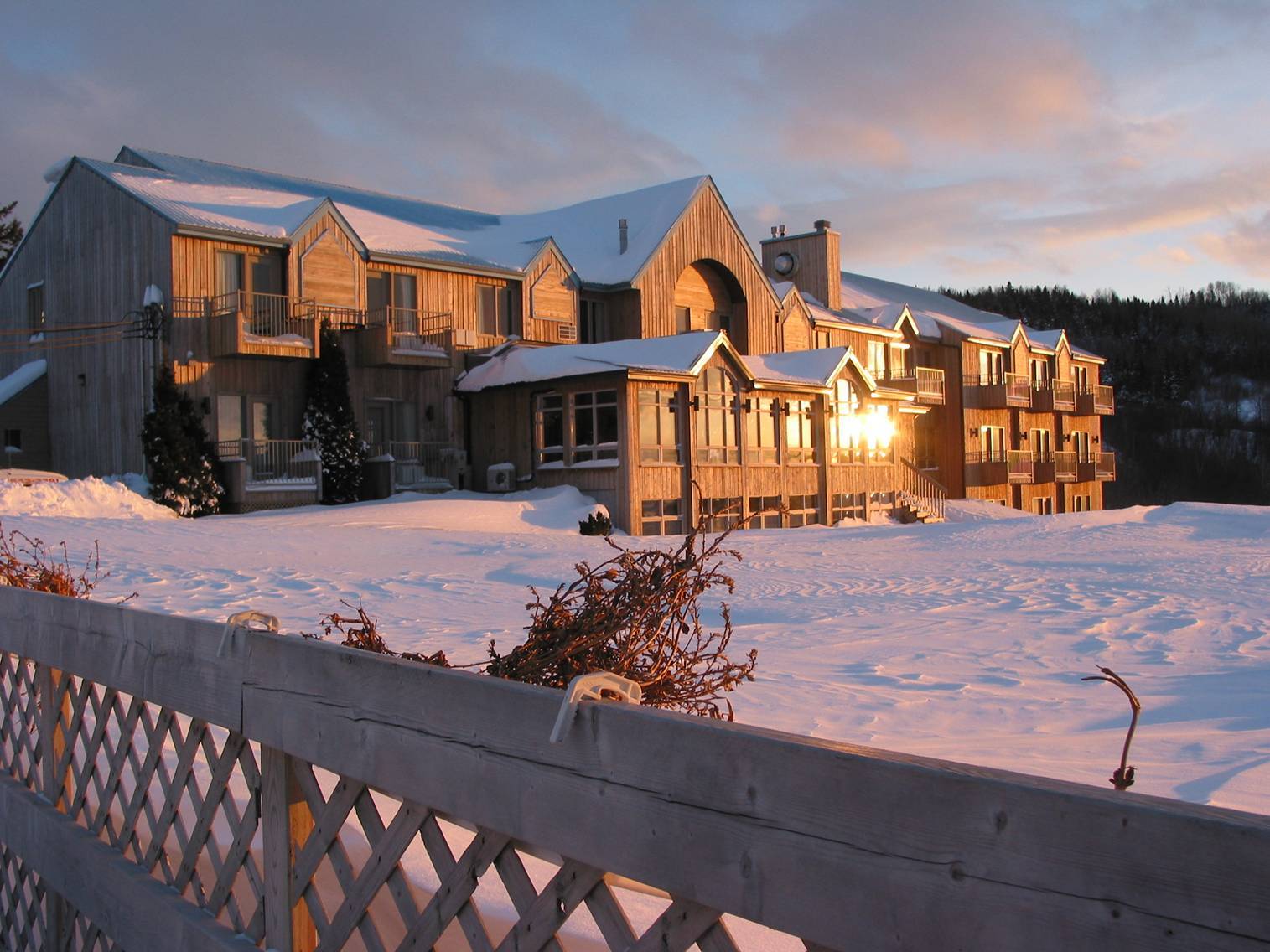 Auberge Des Battures Hotel La Baie Exterior photo