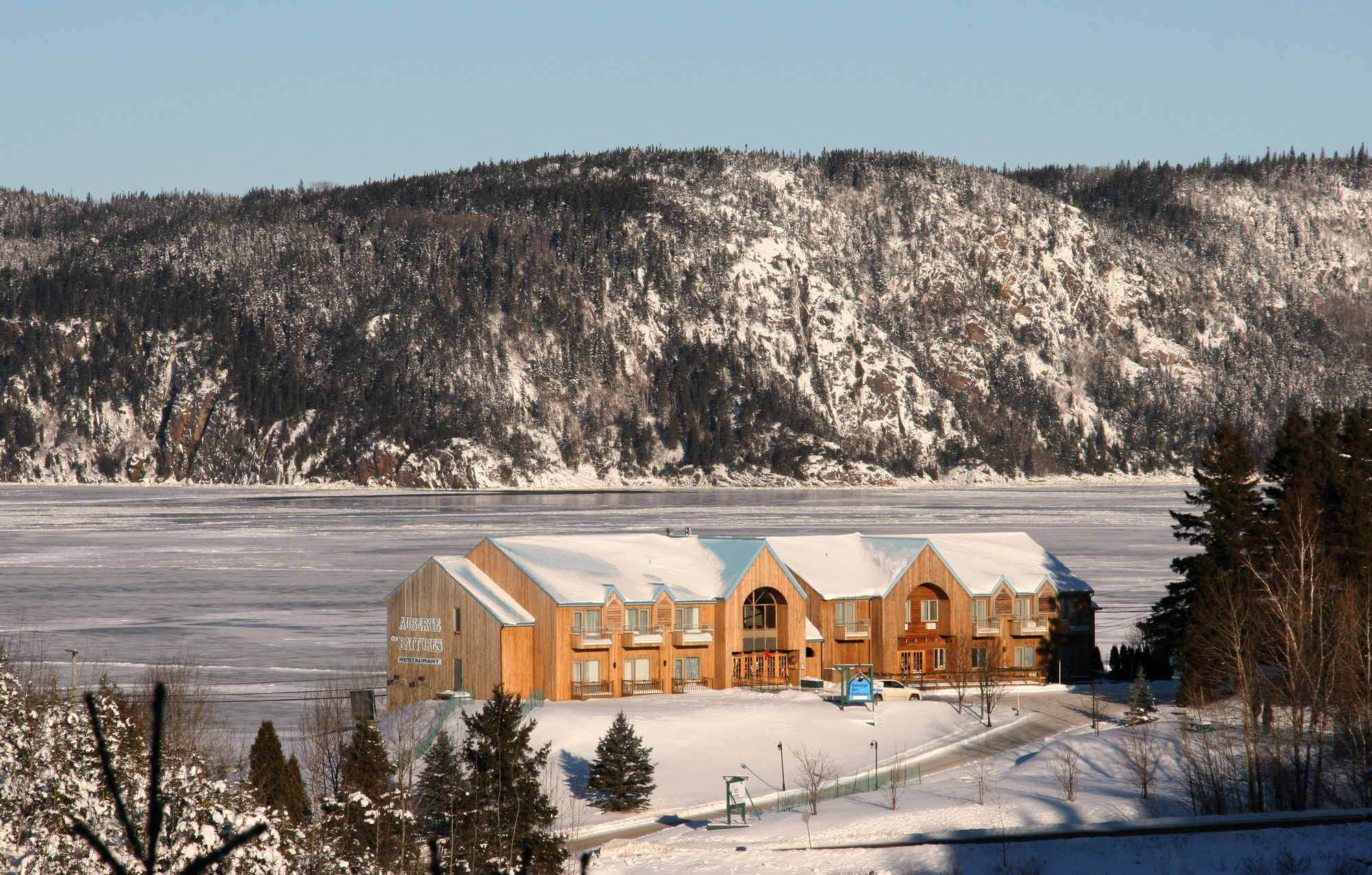 Auberge Des Battures Hotel La Baie Exterior photo